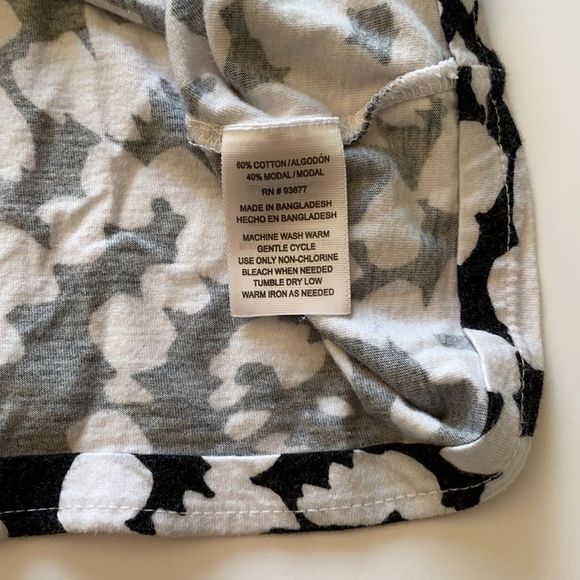 a.n.a. Women's Flowy Tank Top, XL (y42) - Picture 6 of 6